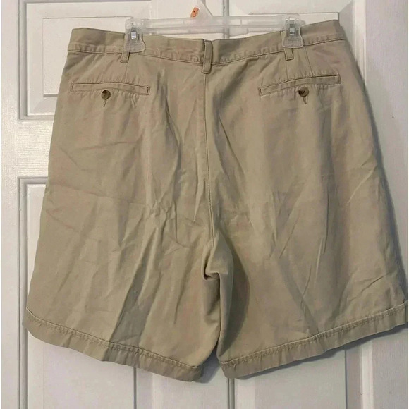 Eddie‎ Bauer Mens Khaki Pleated Shorts Size 38 - Picture 2 of 7